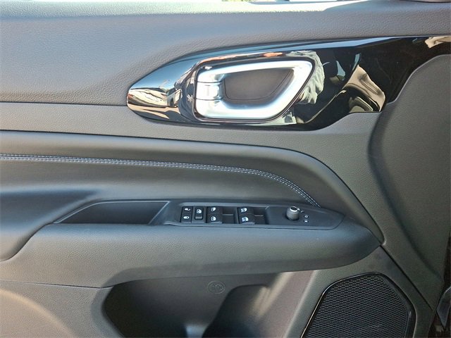 New 2026 Jeep Compass Latitude image 9