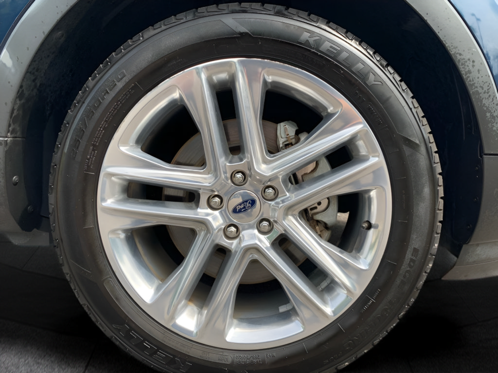Used 2017 Ford Explorer XLT w/ Equipment Group 202A FWD image 54
