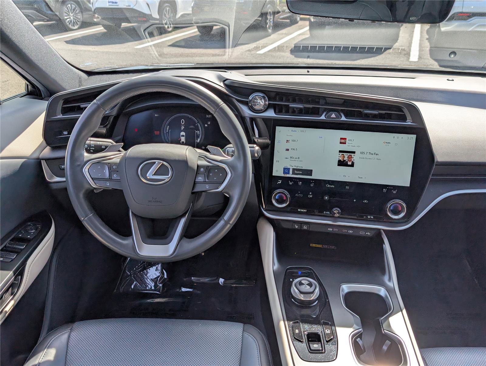 Used 2023 Lexus RZ 450e Premium w/ Technology Package image 17