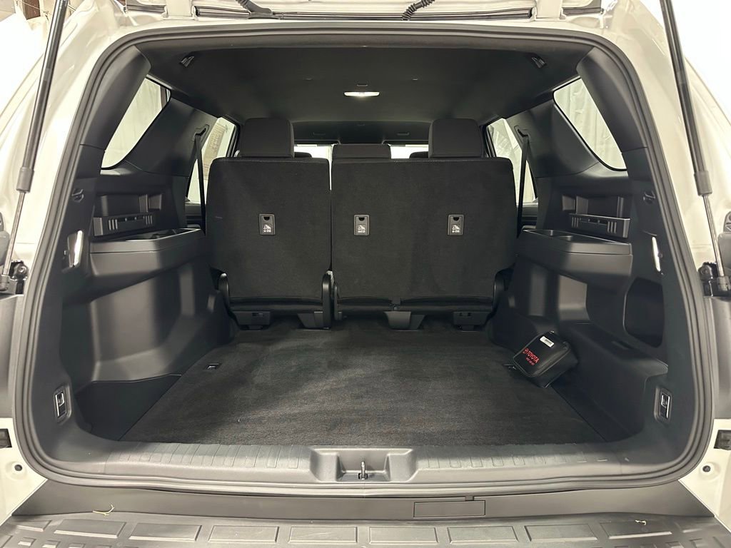 Used 2025 Toyota 4Runner SR5 image 48