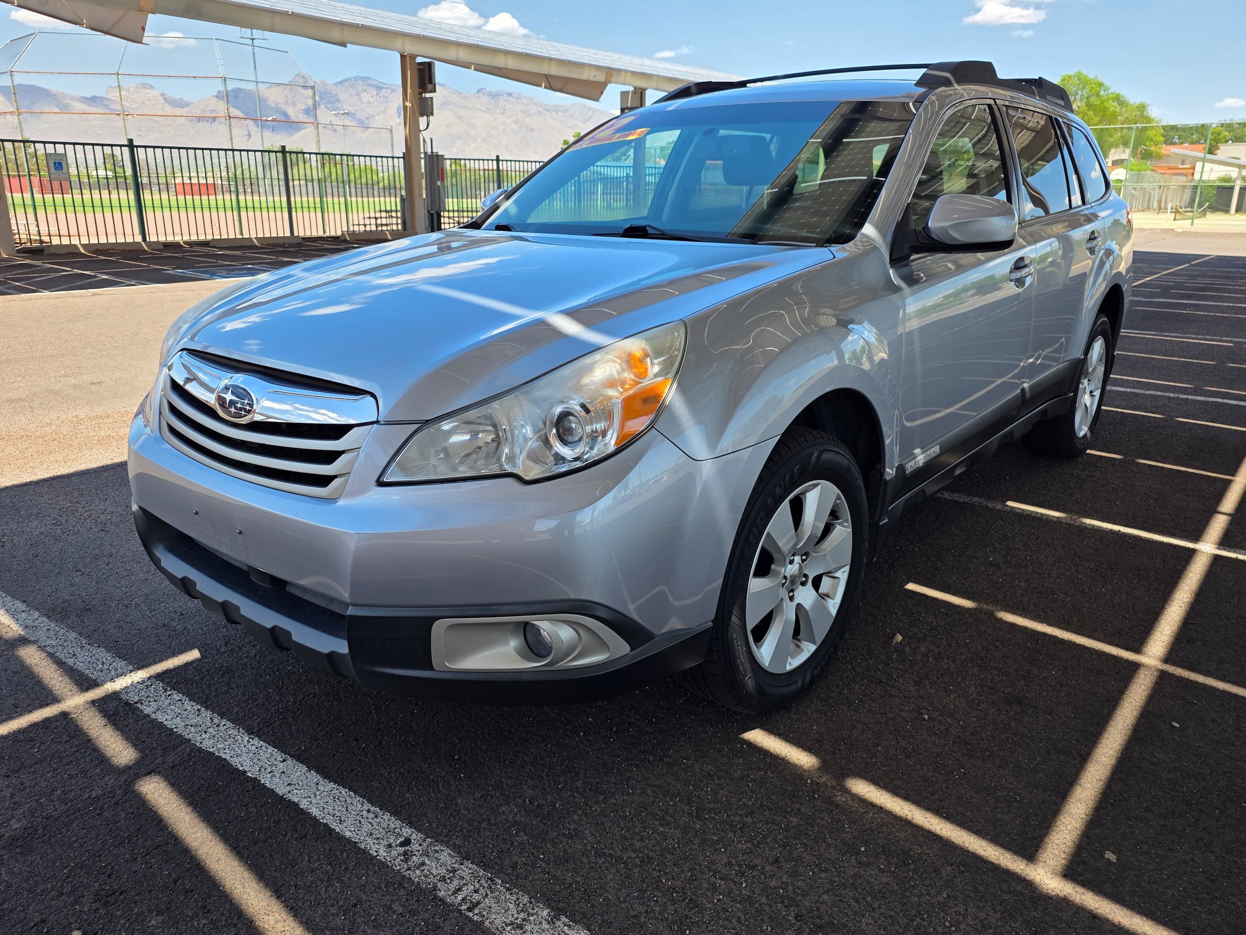 Used 2012 Subaru Outback 2.5i Premium AWD/4WD image 1