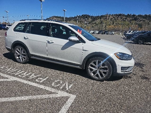 Used 2019 Volkswagen Golf Alltrack SEL AWD/4WD image 3