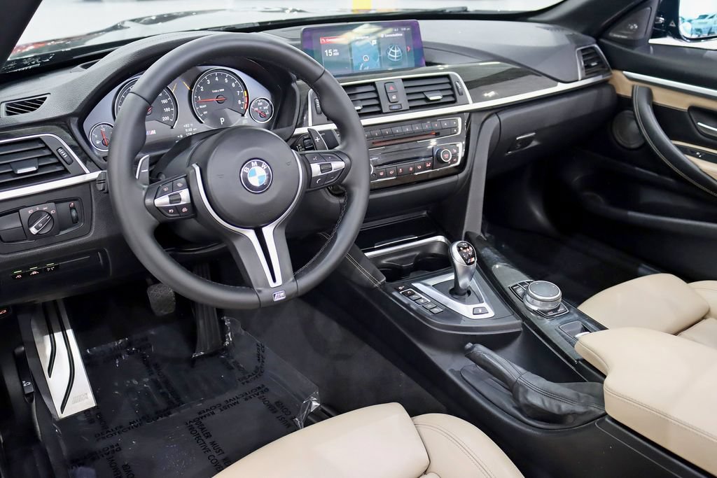 Used 2018 BMW M4 Convertible RWD image 15