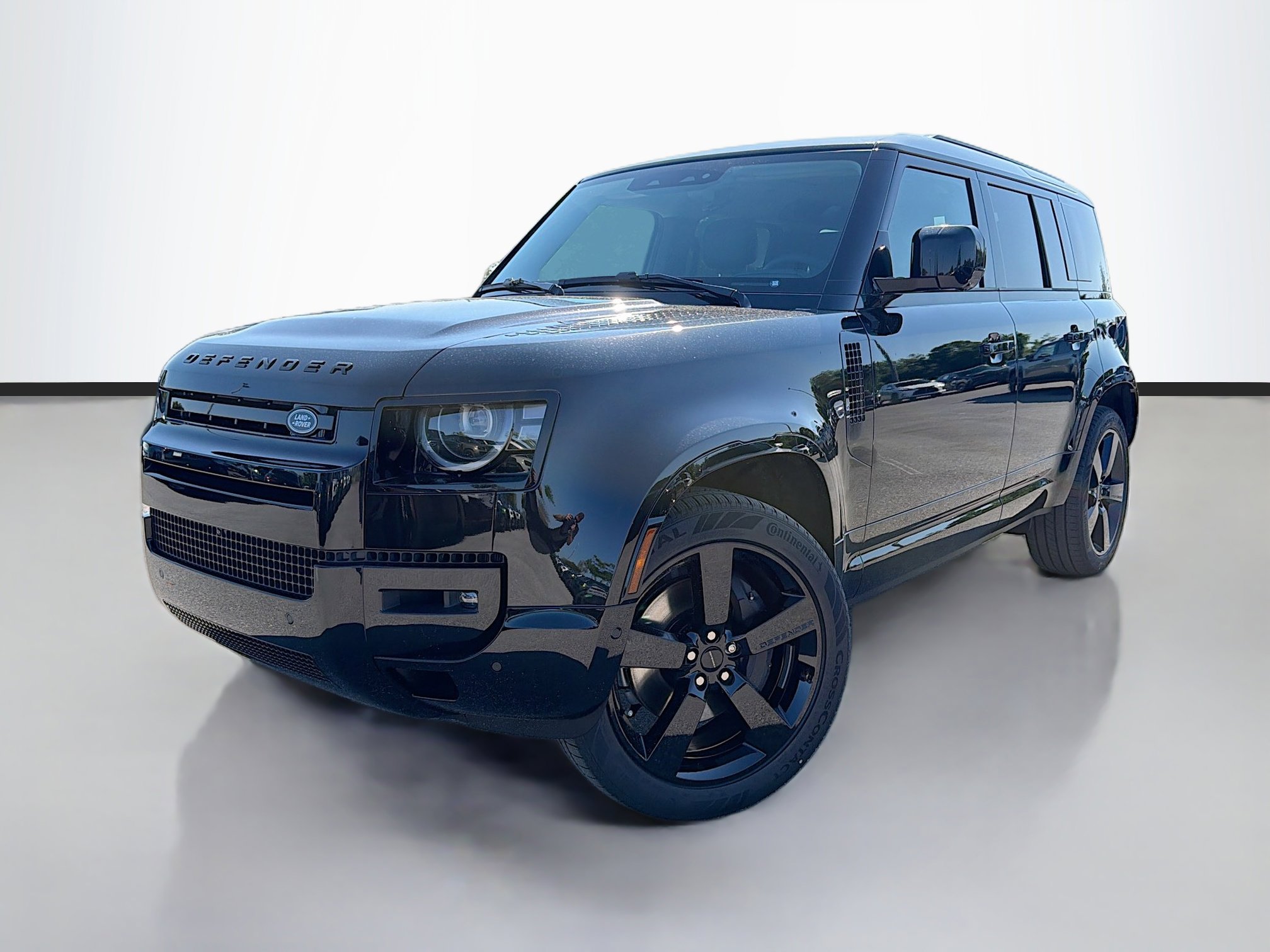 New 2026 Land Rover Defender 110 X-Dynamic SE image 1