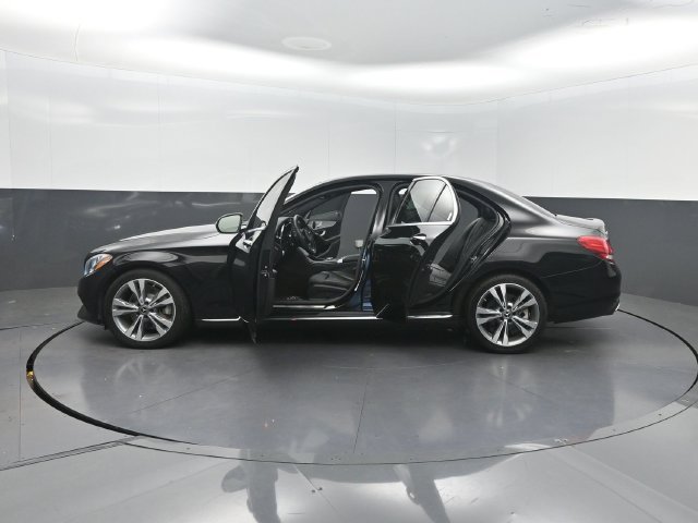 Used 2018 Mercedes-Benz C 300 Sedan image 31