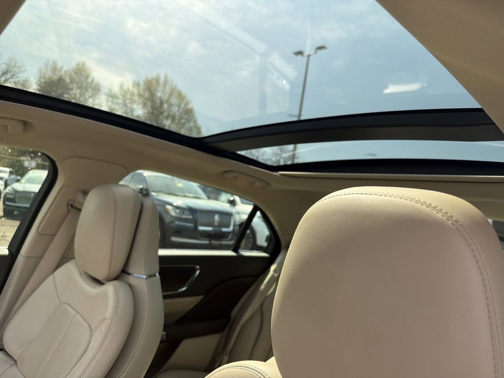 Used 2019 Lincoln Continental Reserve AWD/4WD image 28