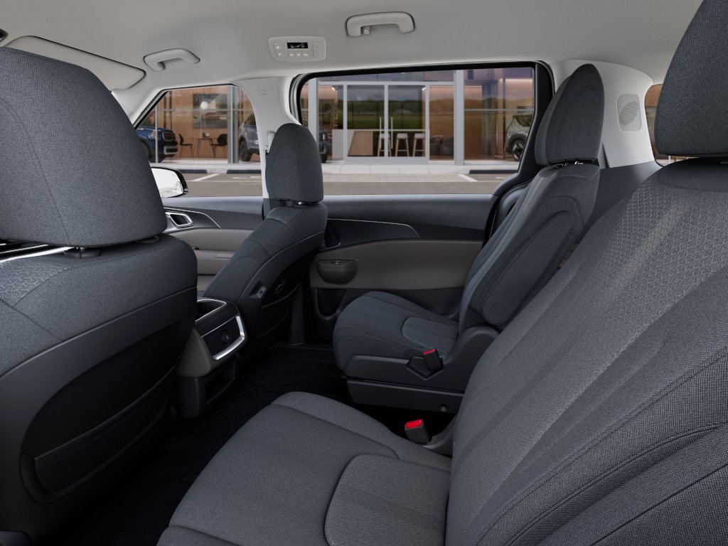 New 2027 Kia Carnival LX FWD image 18