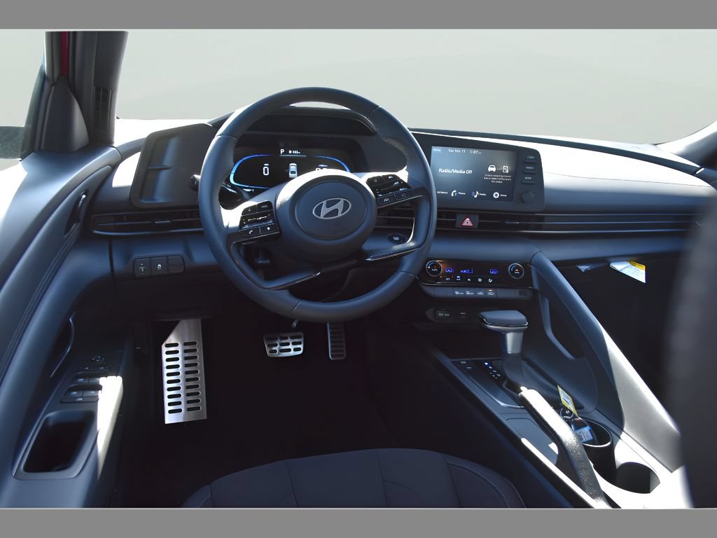Used 2026 Hyundai Elantra Sport FWD image 11