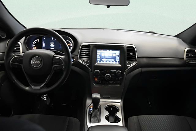 Used 2018 Jeep Grand Cherokee Laredo image 5