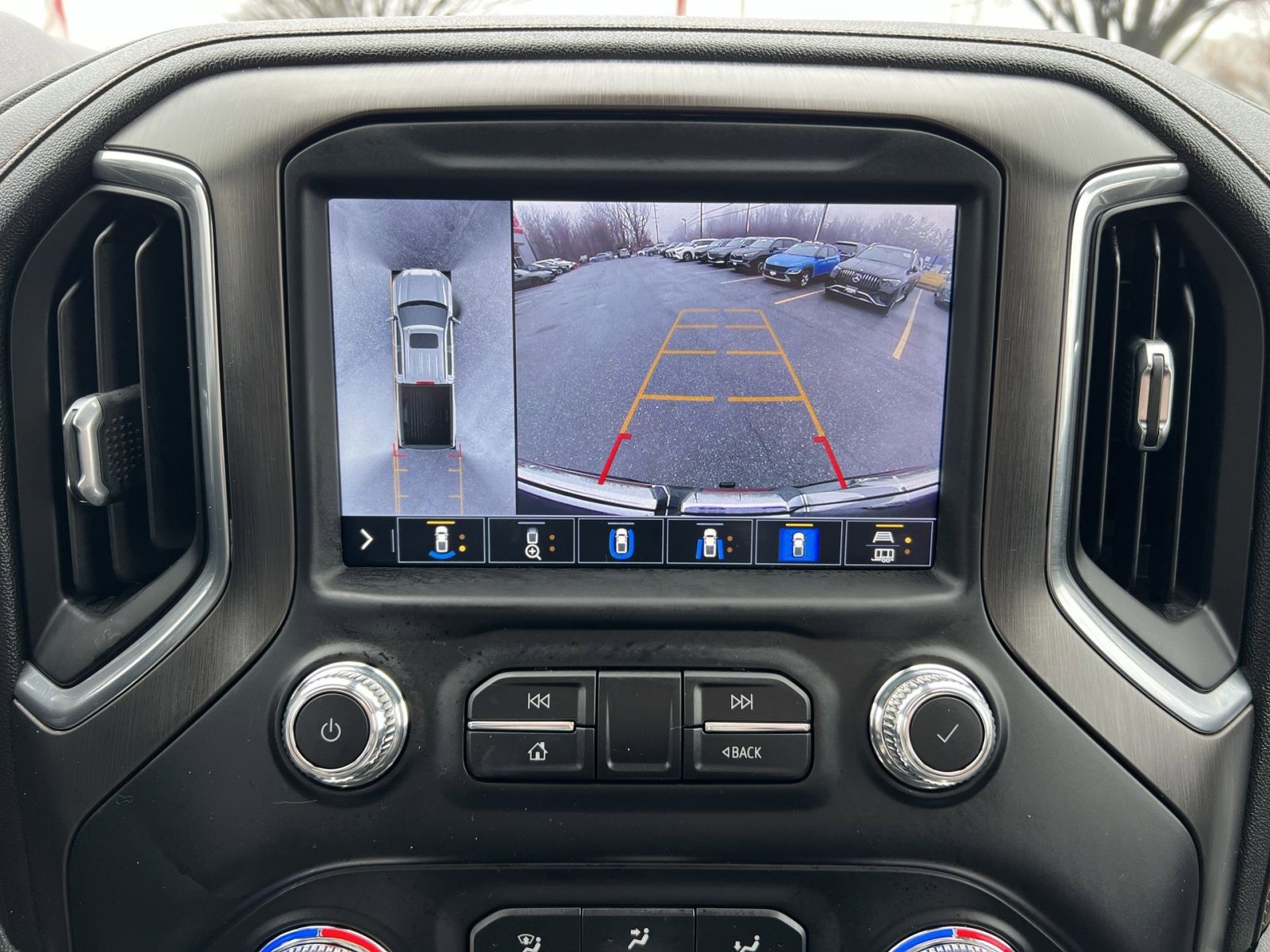 Used 2021 GMC Sierra 1500 AT4 w/ Technology Package image 19