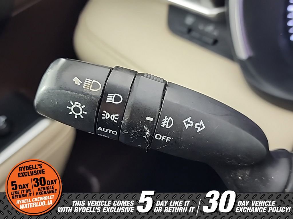 Used 2021 Toyota Highlander XLE image 32