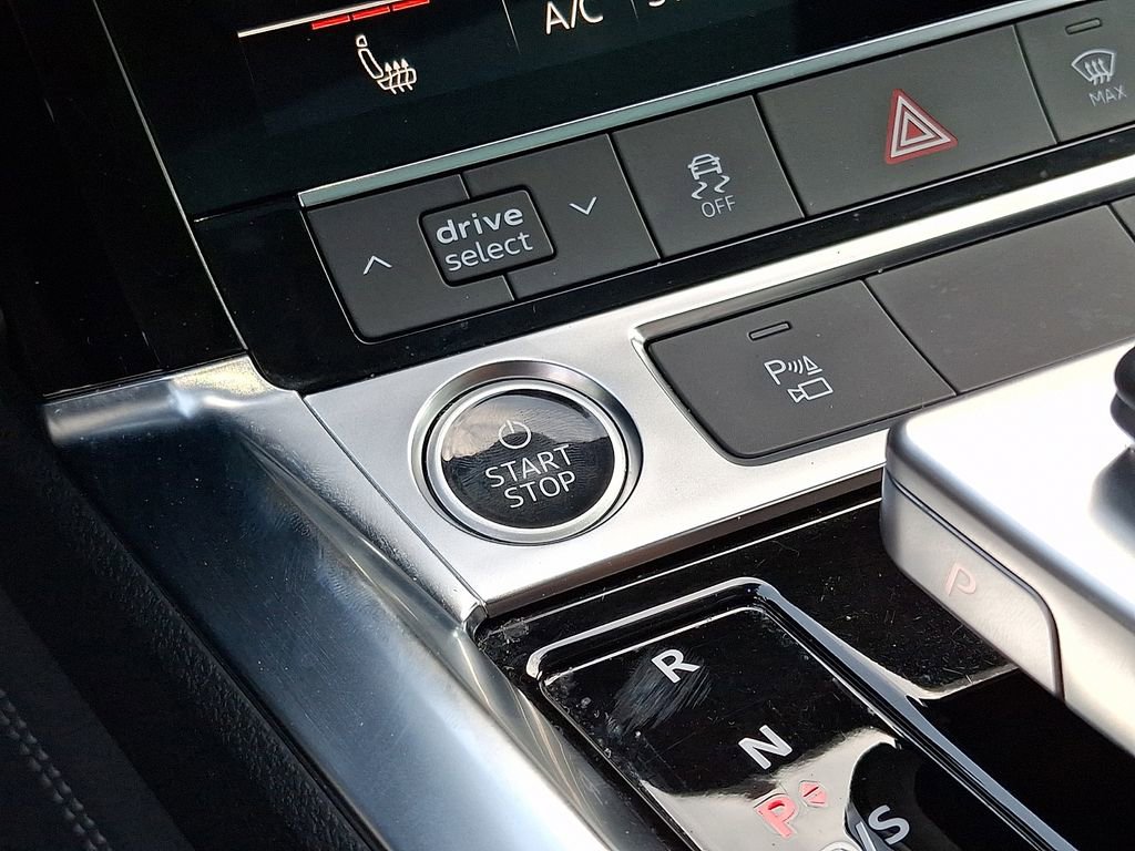 Used 2023 Audi e-tron Premium w/ Convenience Plus Package image 25