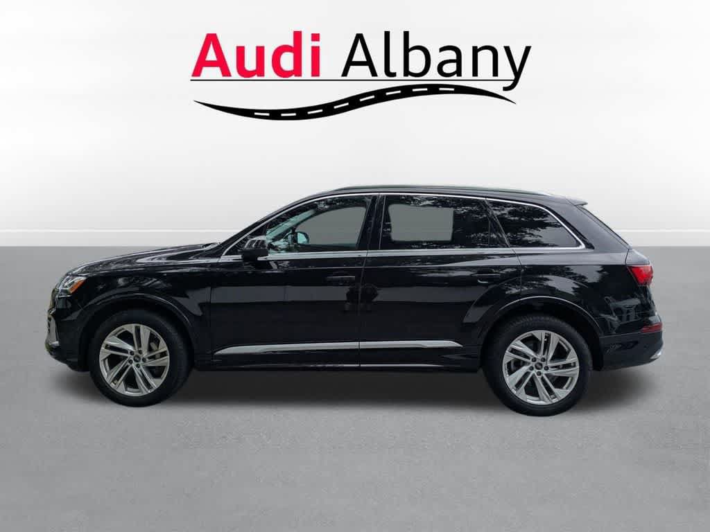 Used 2023 Audi Q7 2.0T Premium w/ Convenience Package AWD/4WD image 3