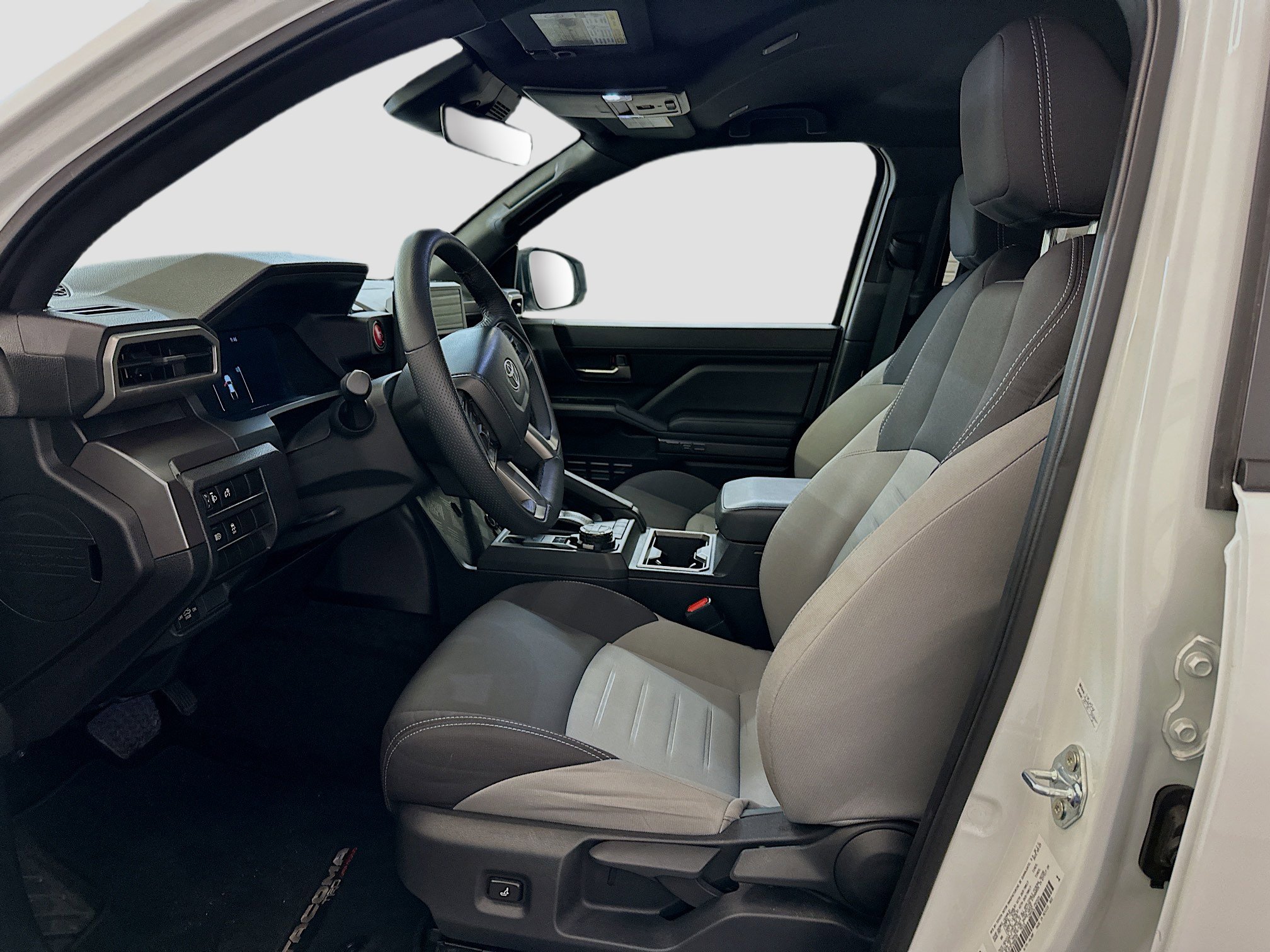 Used 2025 Toyota Tacoma TRD Off-Road image 13