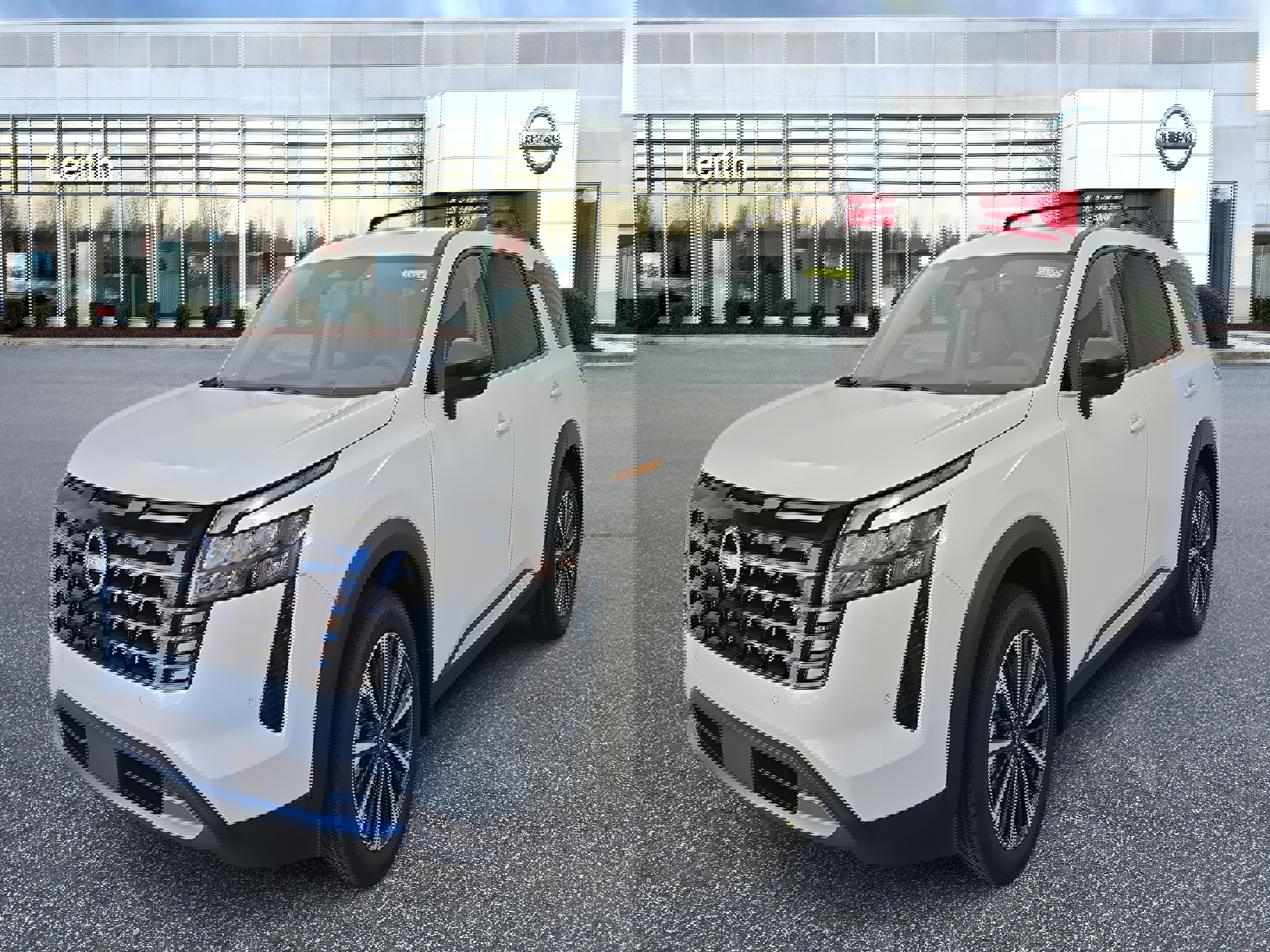 New 2026 Nissan Pathfinder Platinum image 1