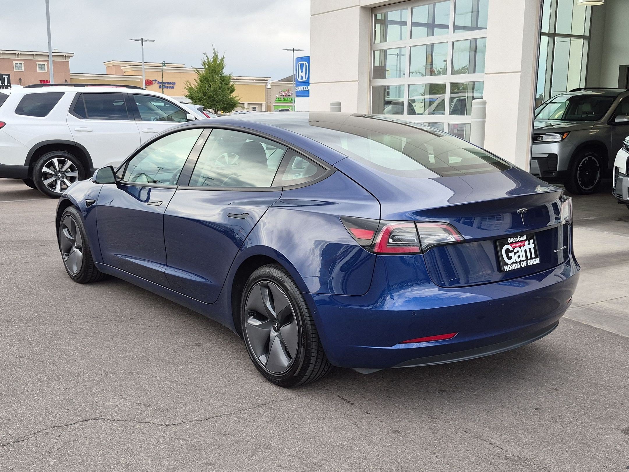 Used 2022 Tesla Model 3 Long Range AWD/4WD image 8
