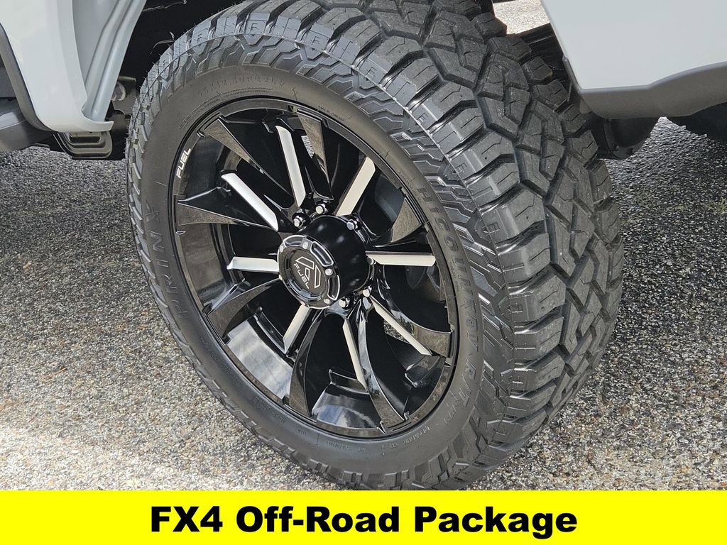 New 2026 Ford F250 XLT w/ XLT Premium Package AWD/4WD image 8