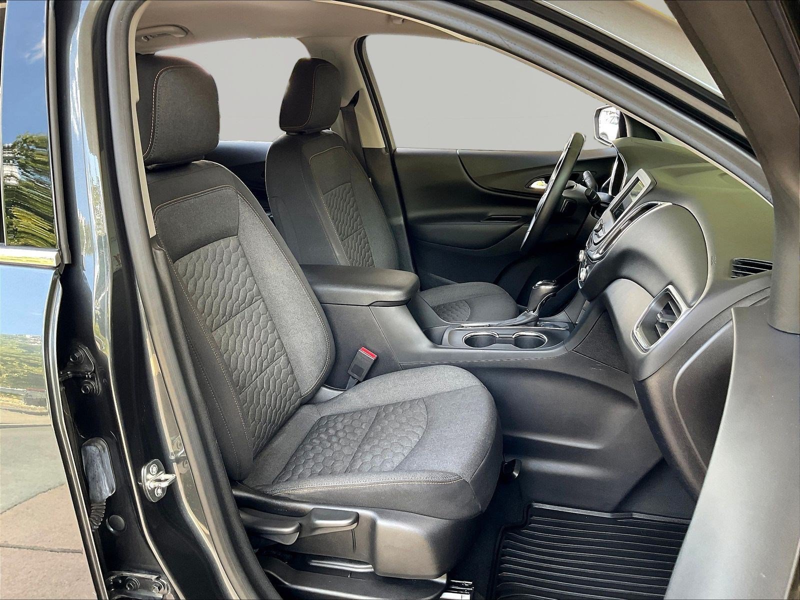 Used 2019 Chevrolet Equinox LT FWD image 28