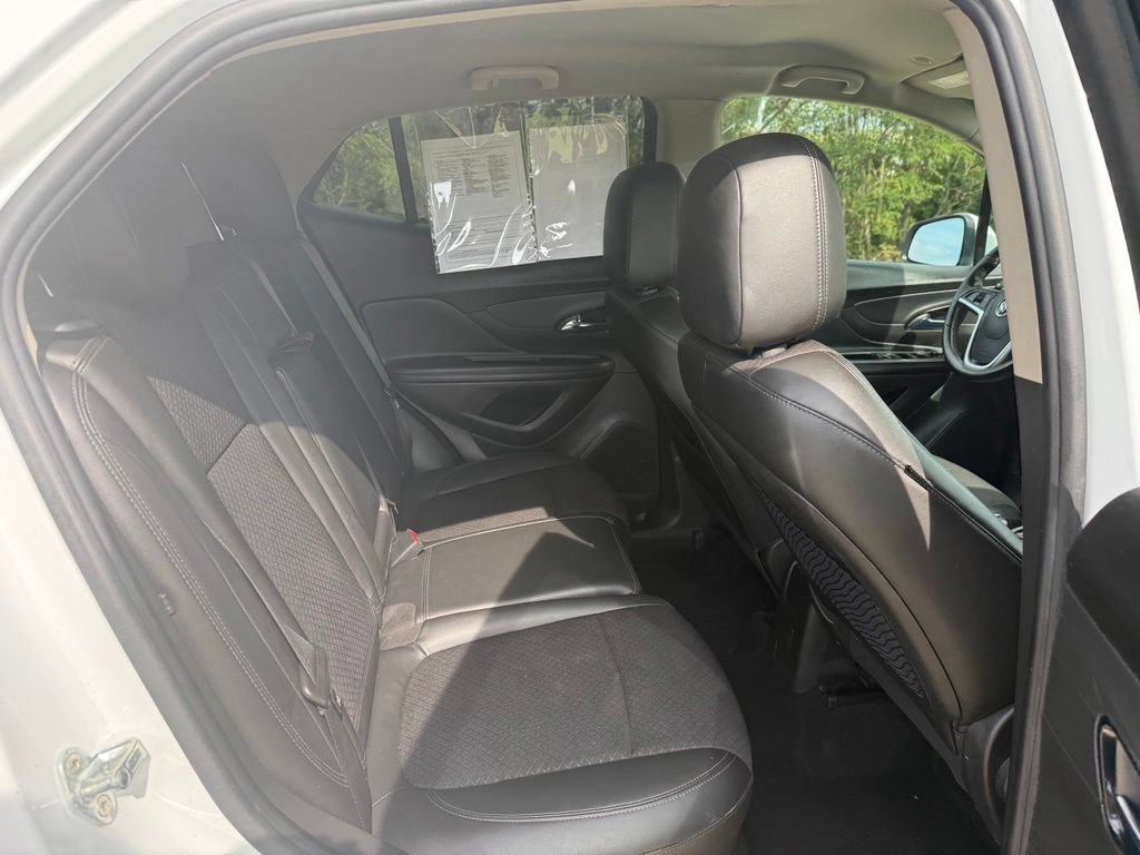 Used 2021 Buick Encore Preferred AWD/4WD image 16