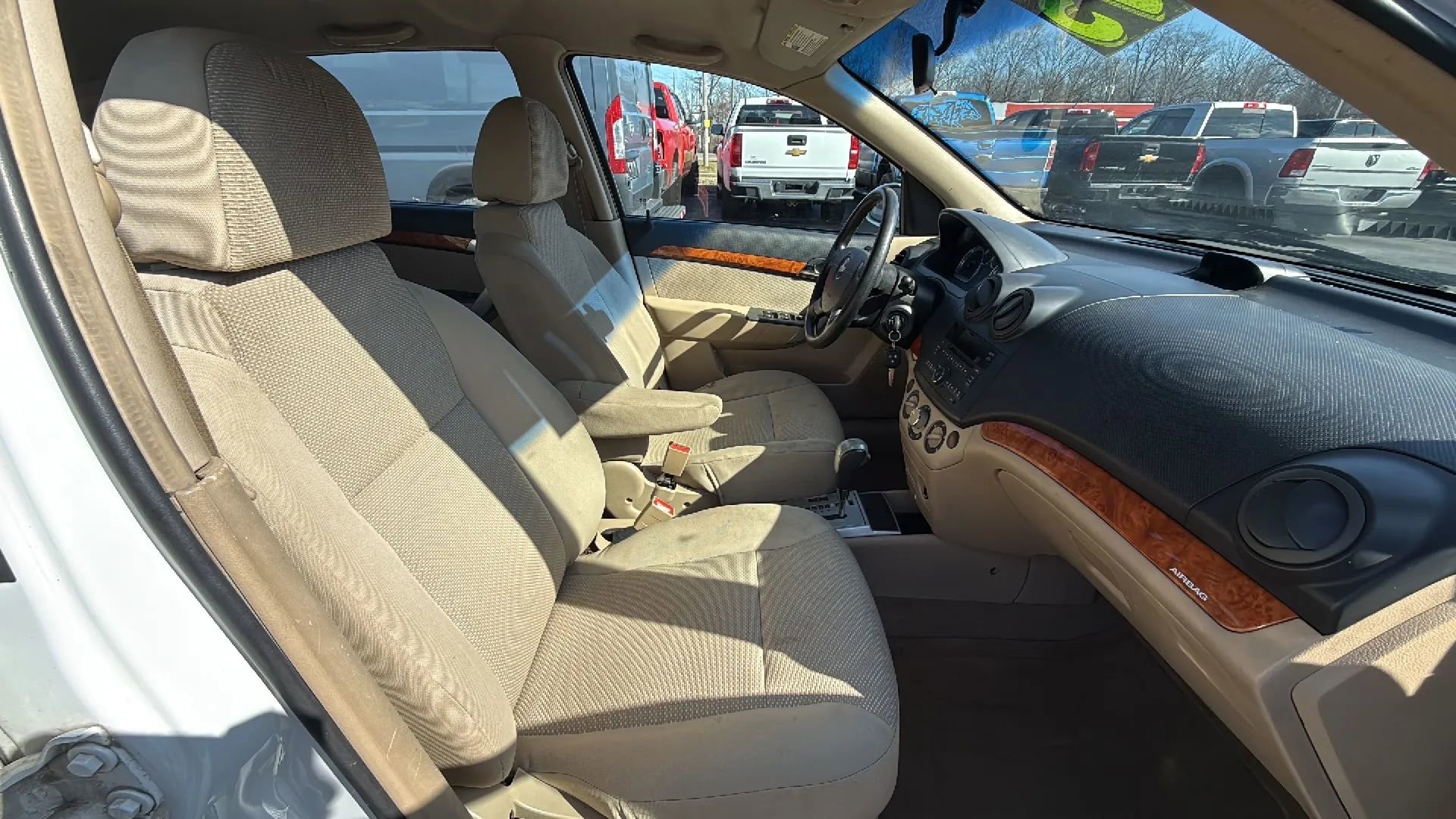 Used 2011 Chevrolet Aveo5 LT w/ Power and Convenience Package image 16