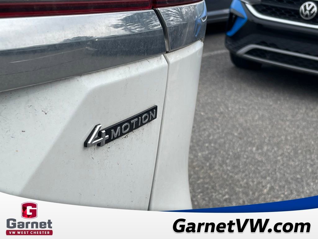 Used 2024 Volkswagen Atlas SEL Premium R-Line image 18