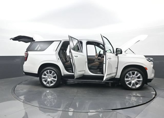 Used 2023 Chevrolet Tahoe High Country w/ Advanced Technology Package AWD/4WD image 35