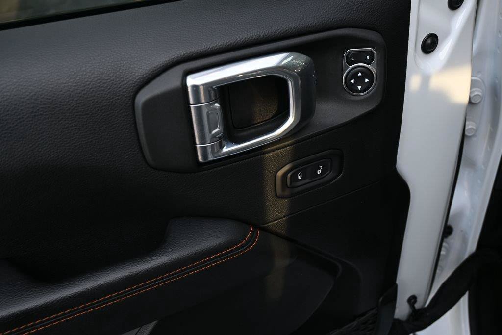 Used 2022 Jeep Gladiator Mojave w/ Cold Weather Group AWD/4WD image 9
