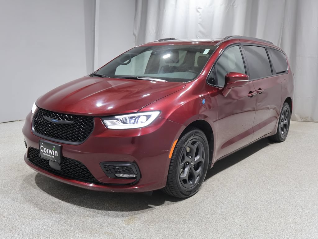 Used 2021 Chrysler Pacifica Limited w/ Uconnect Theater Family Group FWD image 6
