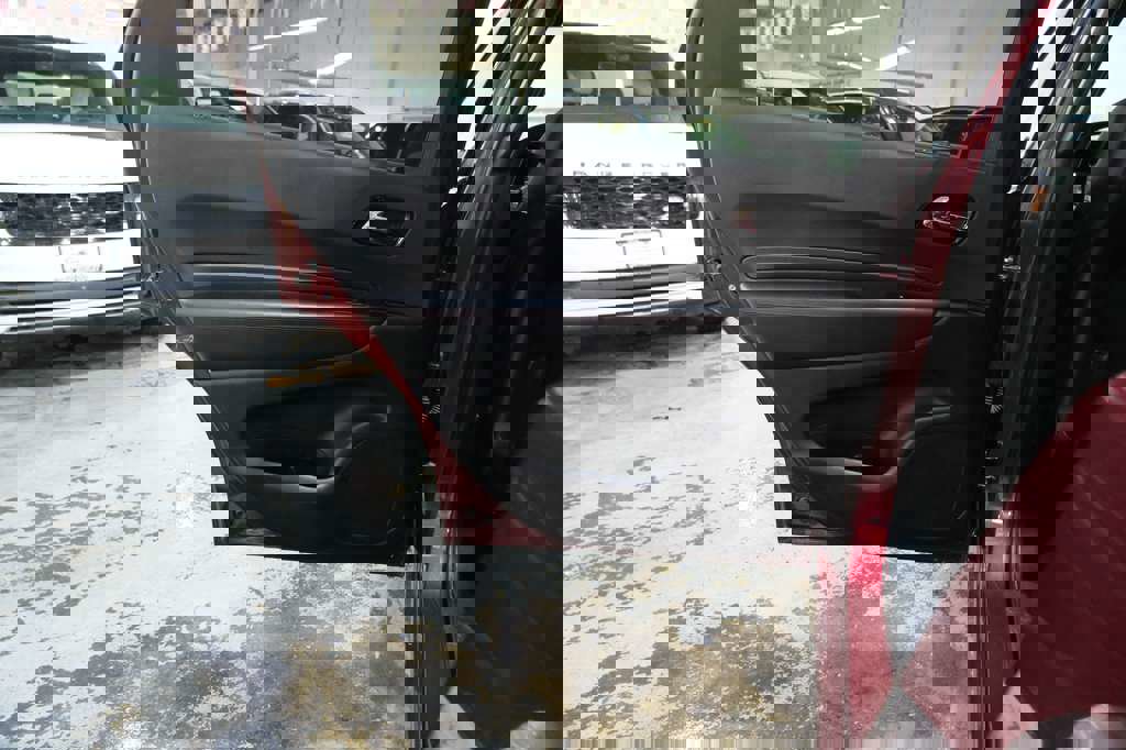 Used 2024 Dodge Durango GT image 23