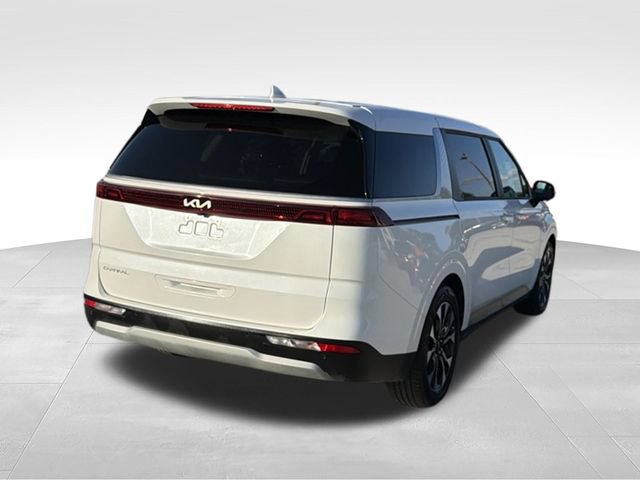 Used 2024 Kia Carnival EX FWD image 5