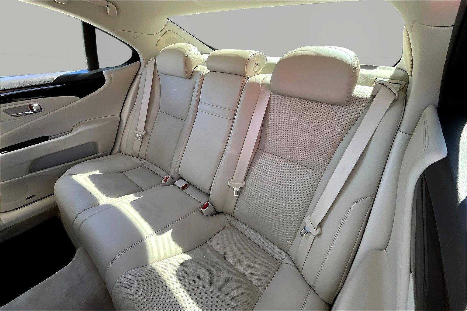 Used 2009 Lexus LS 460 RWD image 21