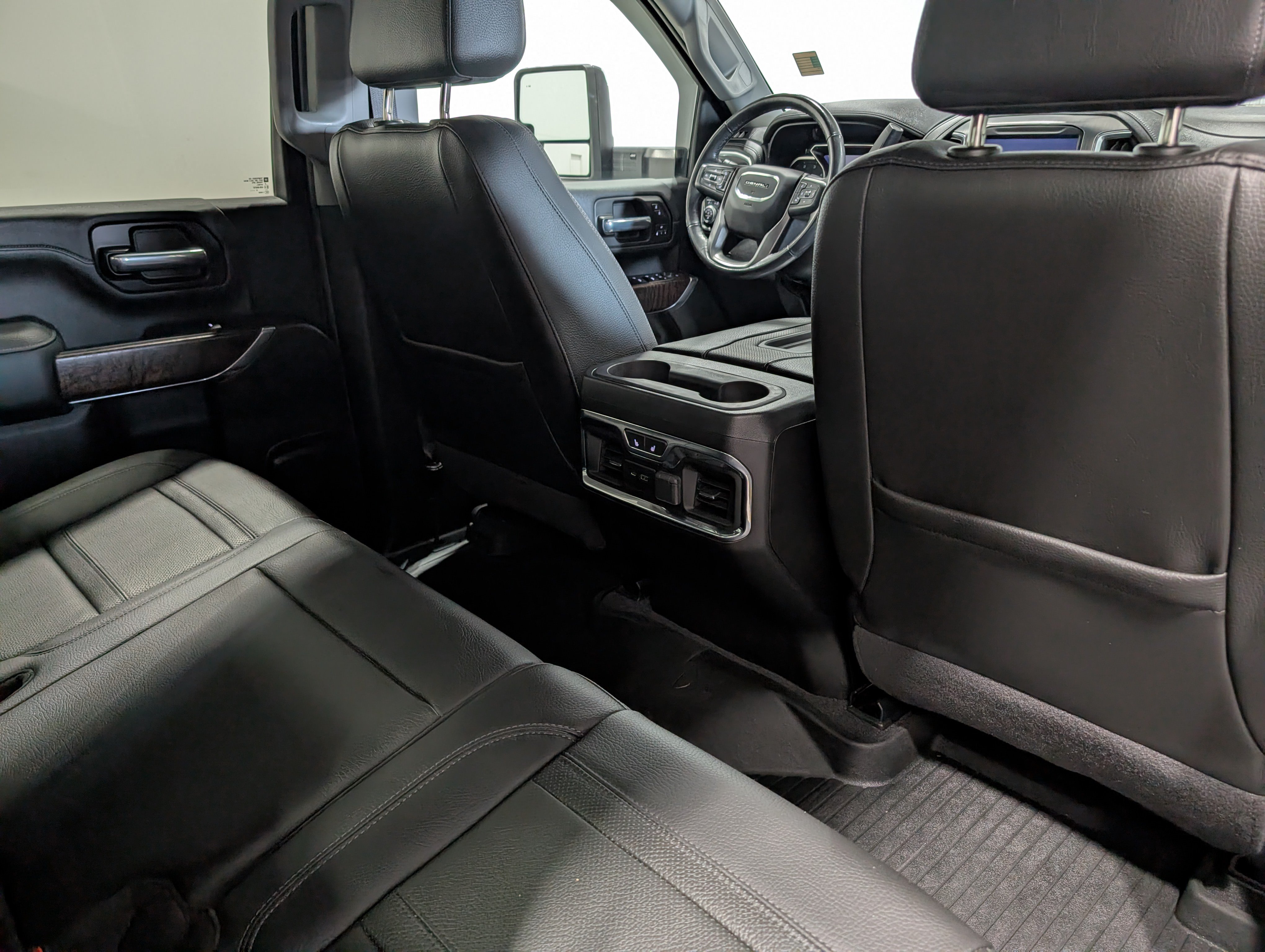Used 2020 GMC Sierra 3500 Denali w/ Denali Ultimate Package AWD/4WD image 19