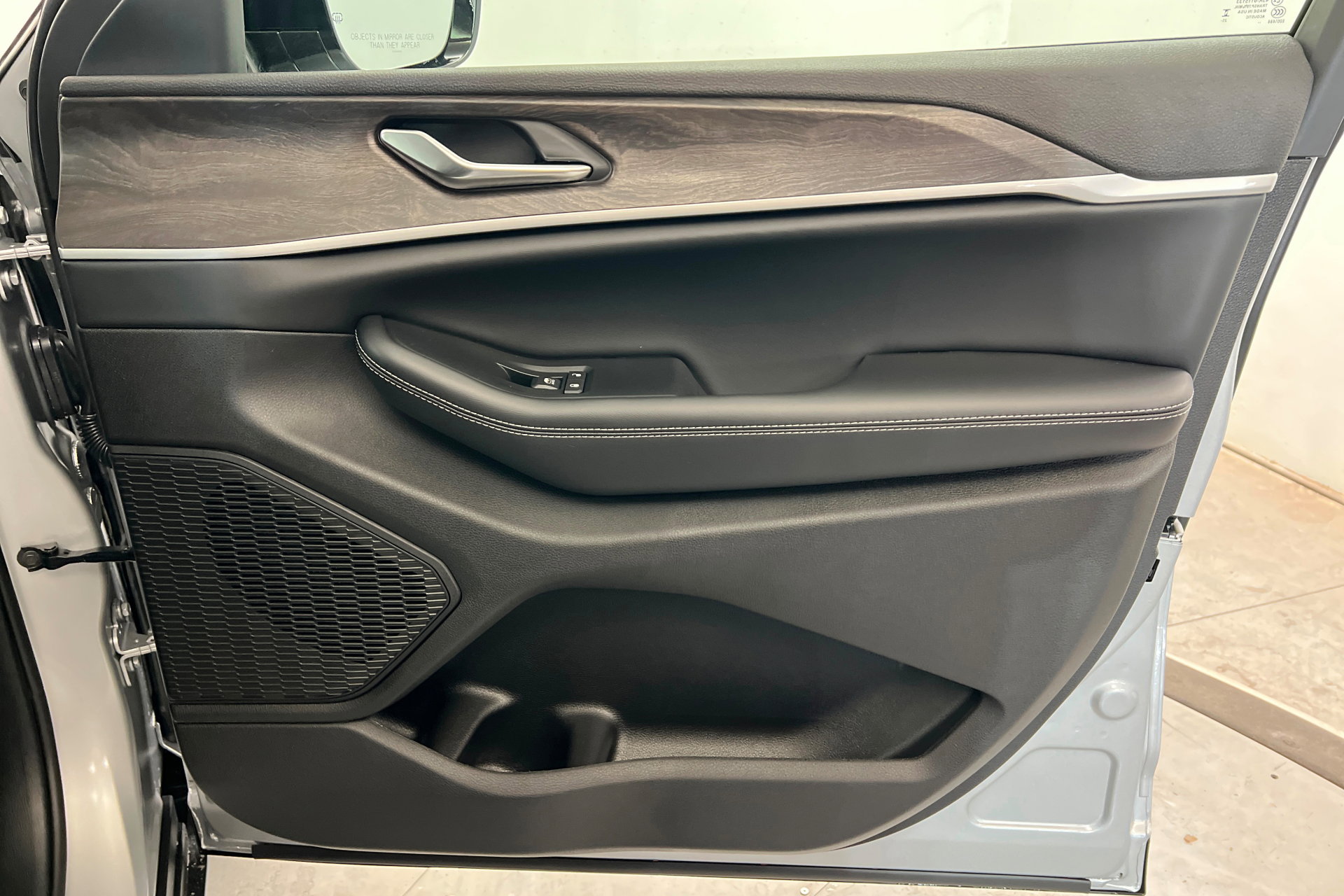 New 2026 Jeep Grand Cherokee Altitude AWD/4WD image 23