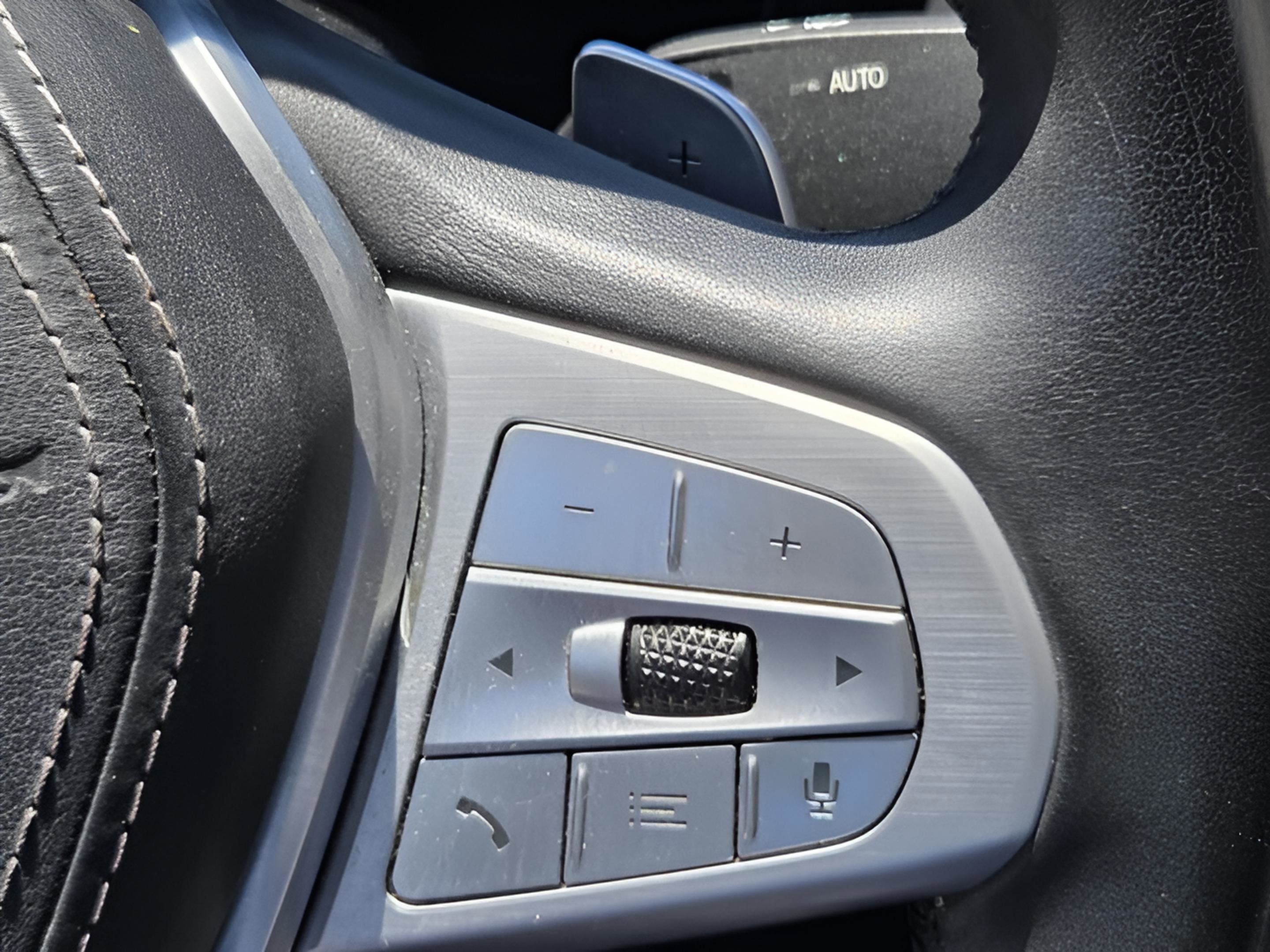 Used 2020 BMW 740i RWD image 21