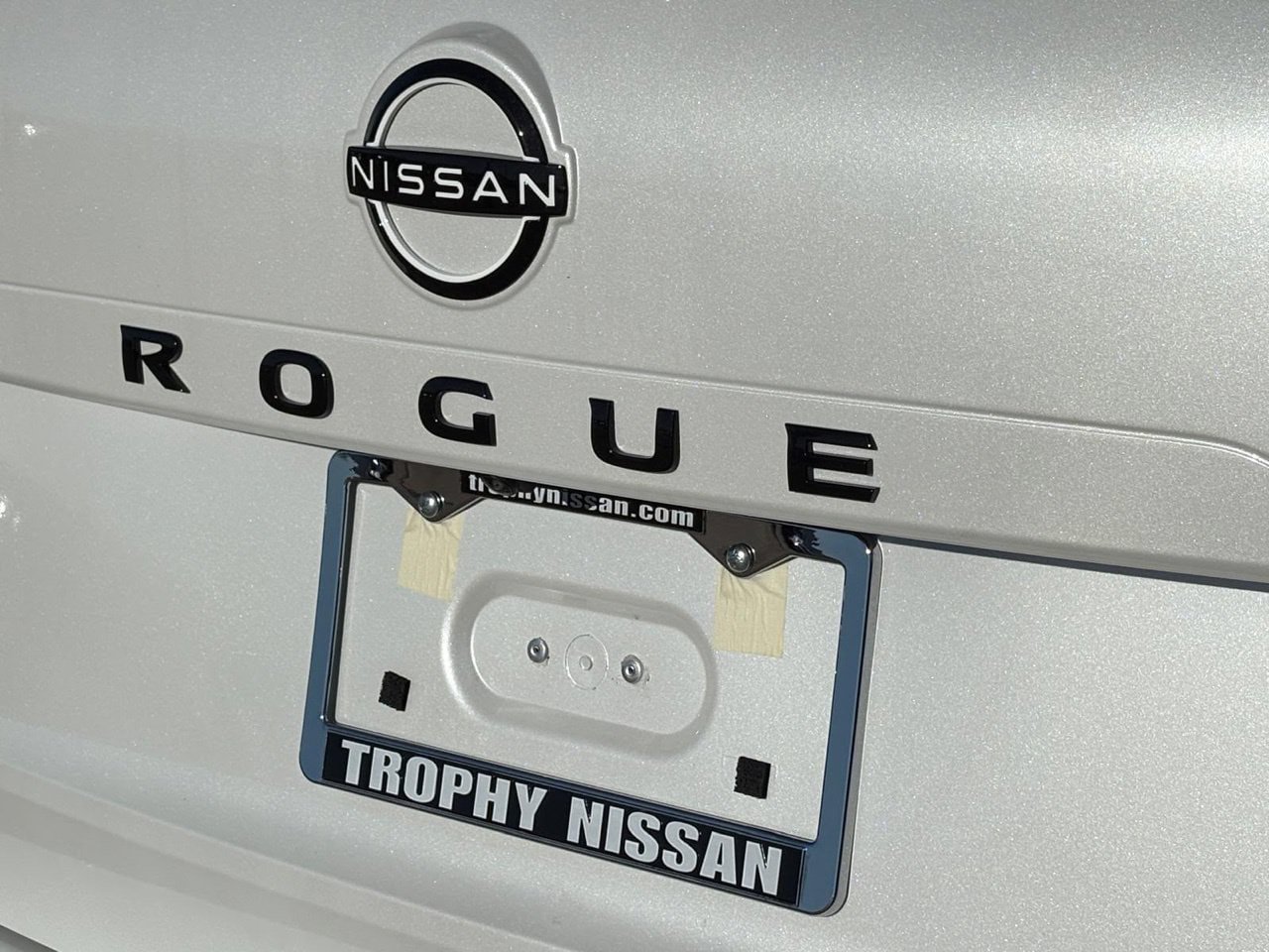 New 2026 Nissan Rogue Dark Armor FWD image 7