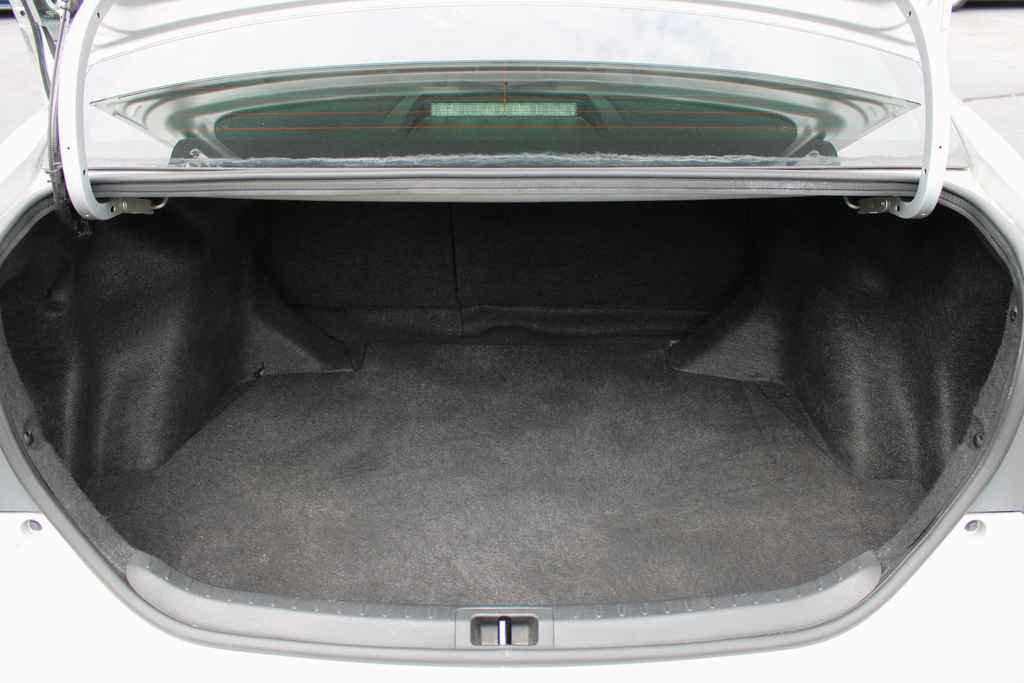 Used 2019 Toyota Corolla SE FWD image 18
