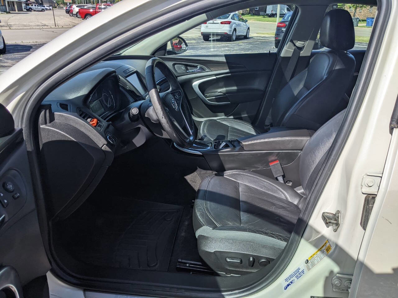 Used 2014 Buick Regal Premium FWD image 9