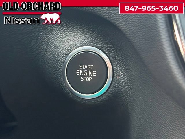 Used 2025 Volvo XC40 B5 Plus AWD/4WD image 18