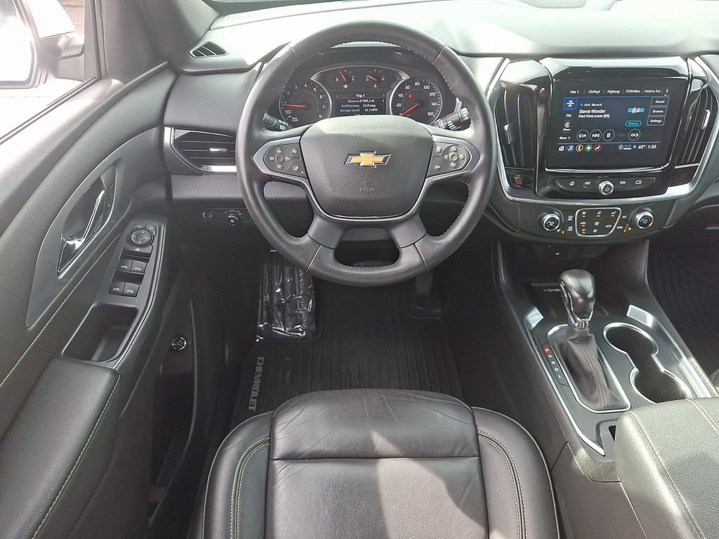 Used 2022 Chevrolet Traverse LT image 11