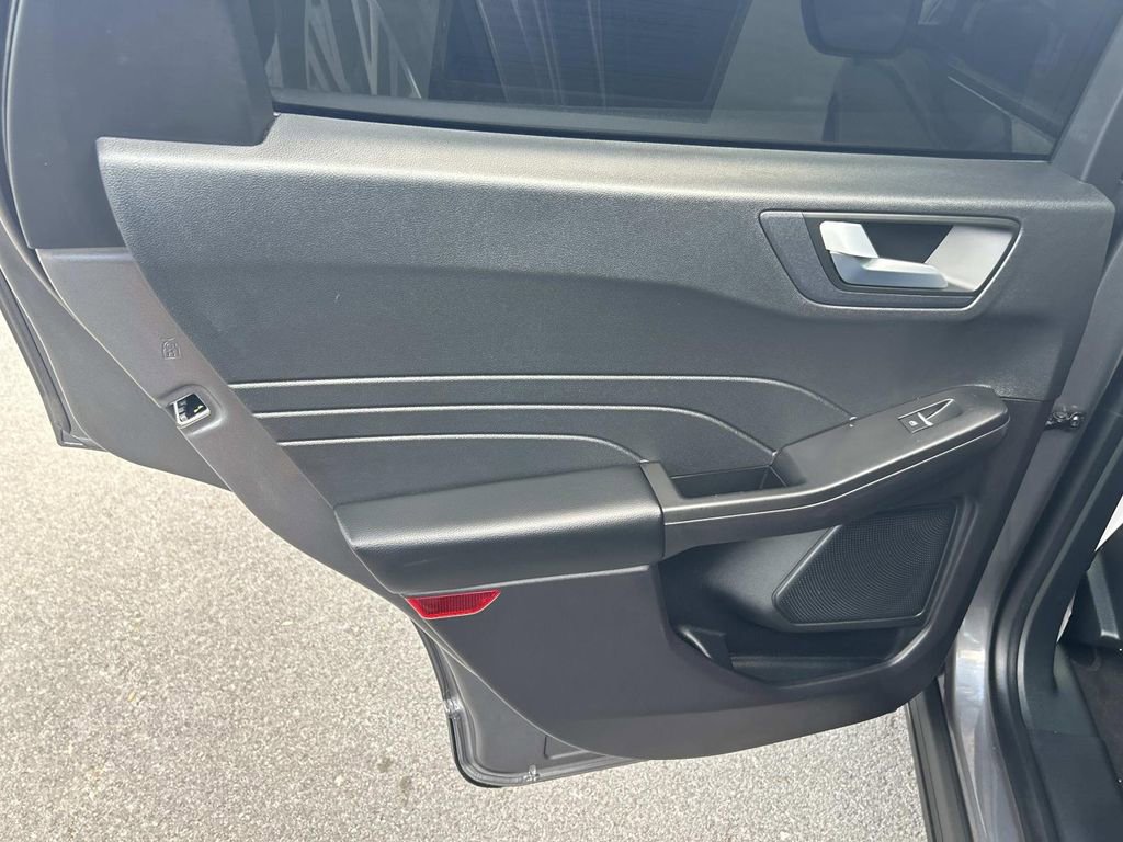 Used 2021 Ford Escape SEL image 22