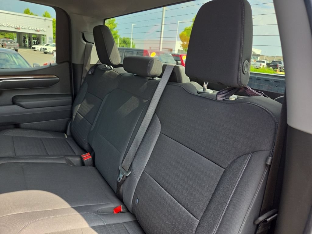 Used 2025 Chevrolet Silverado 1500 LT RWD image 31
