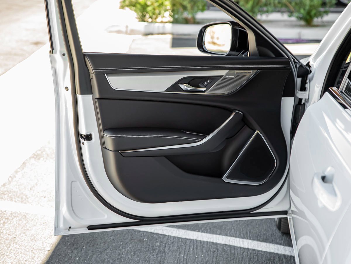 New 2024 Jaguar XF R-Dynamic SE image 11