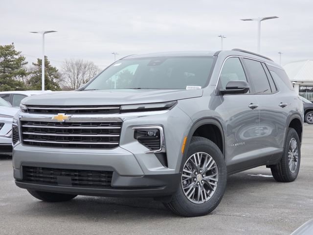 New 2026 Chevrolet Traverse LT w/ Driver Confidence Package AWD/4WD image 2