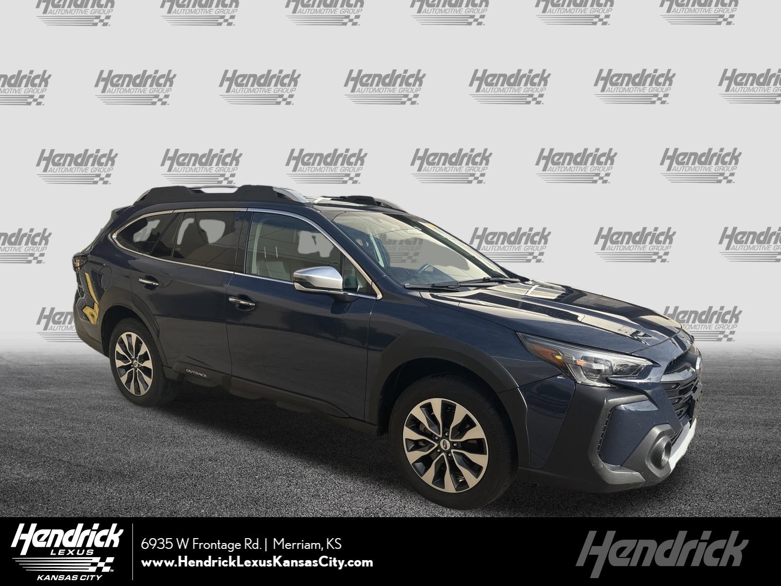 Used 2023 Subaru Outback Touring image 1