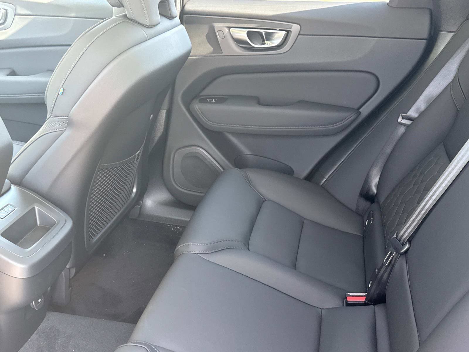 New 2026 Volvo XC60 B5 Plus w/ Climate Package AWD/4WD image 11
