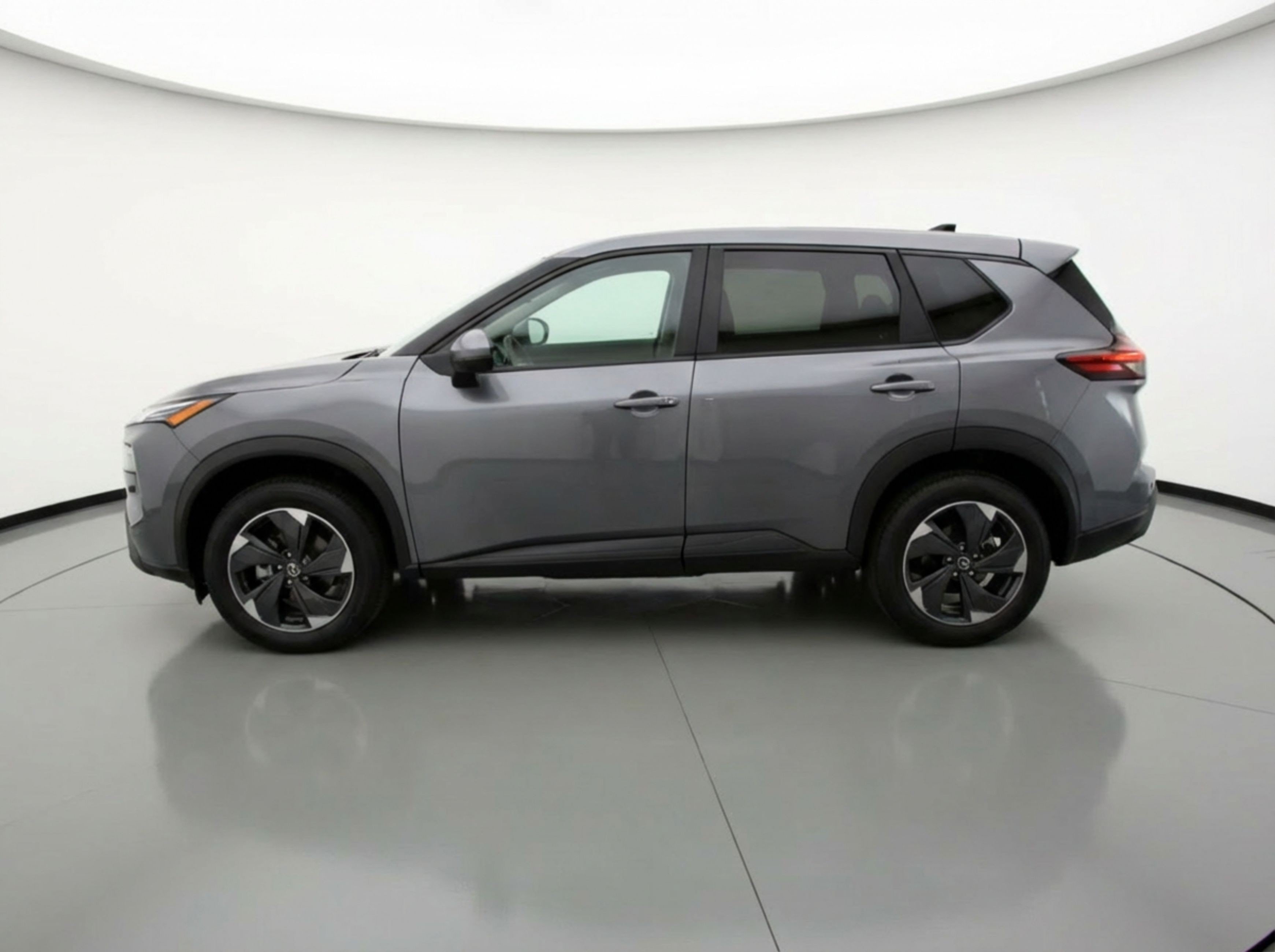 Used 2025 Nissan Rogue SV FWD image 5