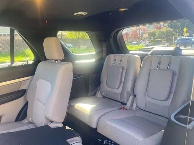 Used 2018 Ford Explorer FWD image 9