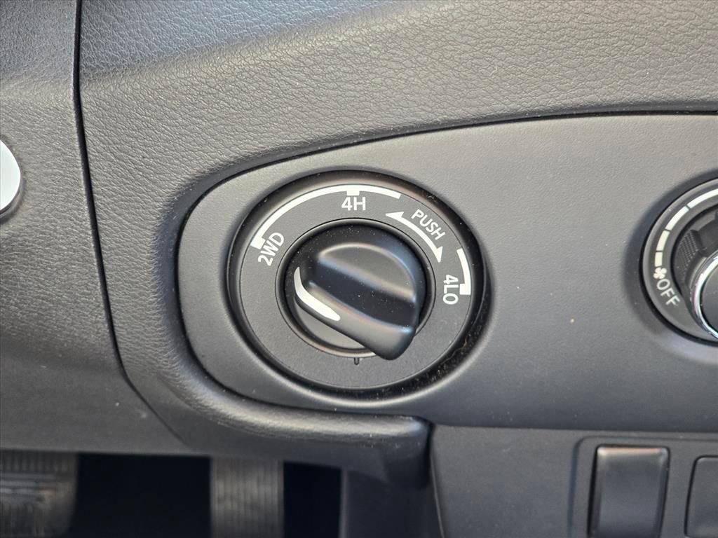 Used 2022 Nissan Frontier SV image 20