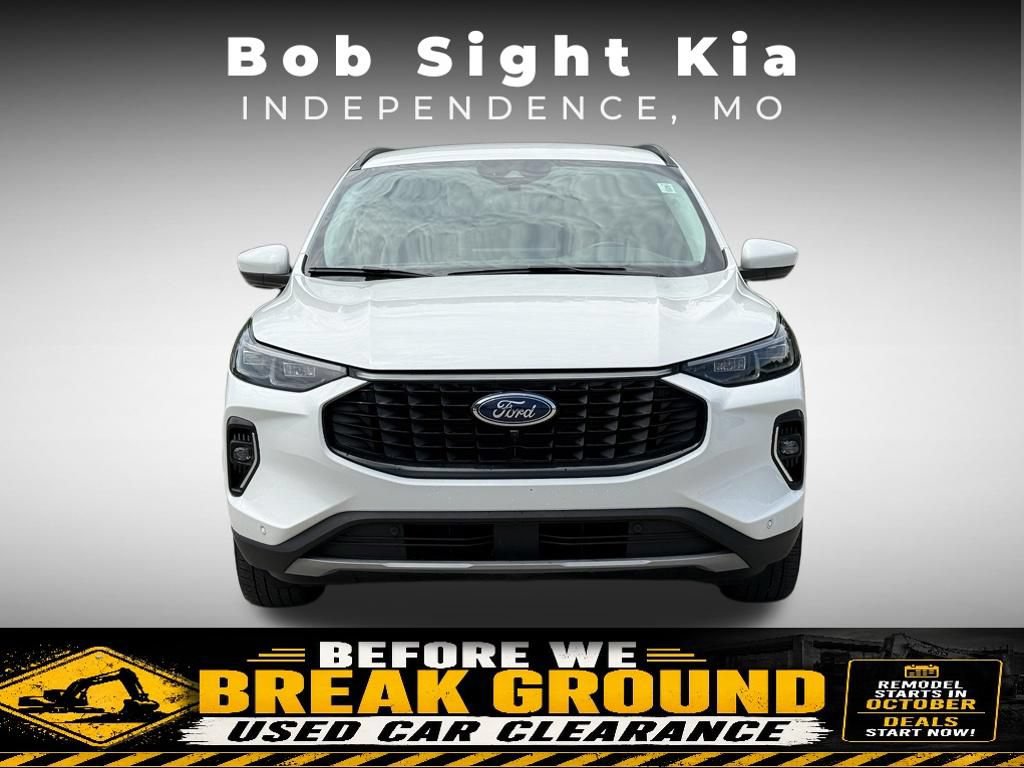 Used 2023 Ford Escape Platinum AWD/4WD image 18