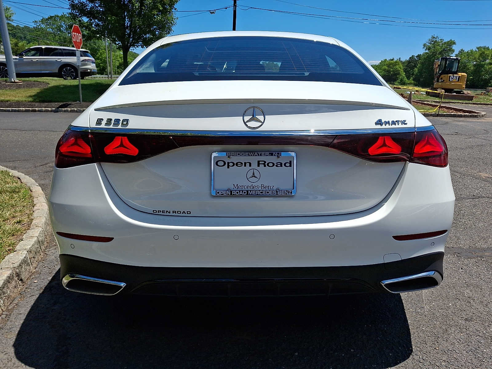 Used 2026 Mercedes-Benz E 350 4MATIC Sedan image 5